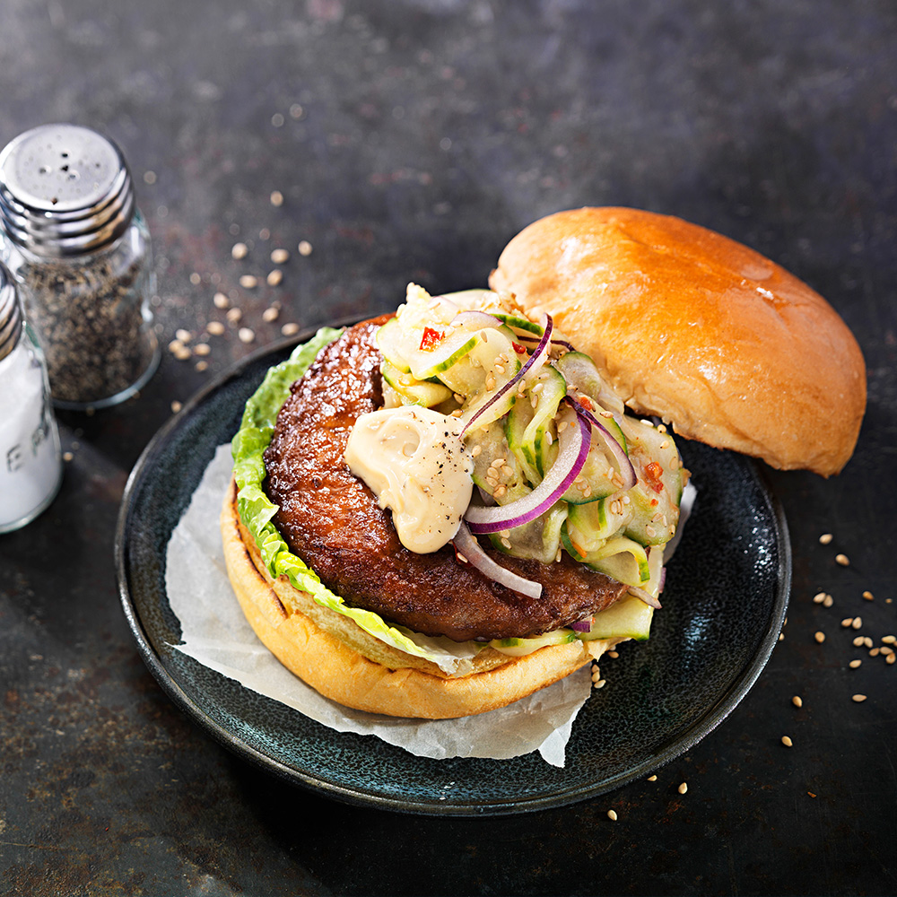 Kycklingburgare-med-sesam-och-sojamajonnäs