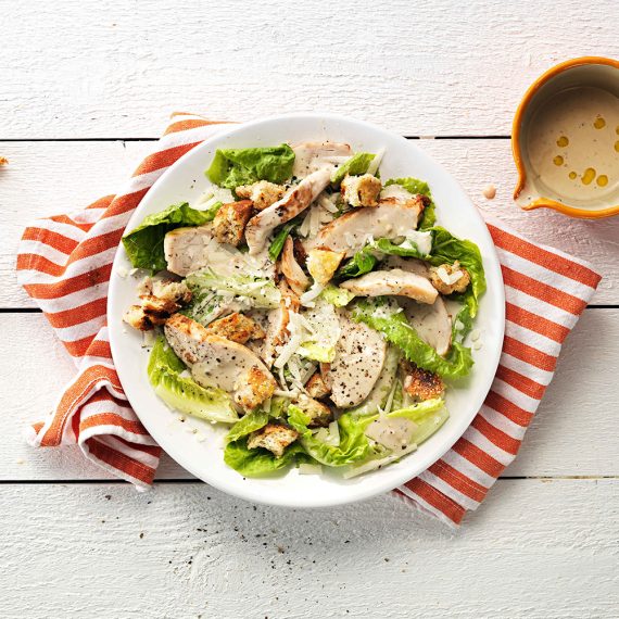 Snabblagad, klassisk Ceasarsallad med kyckling
