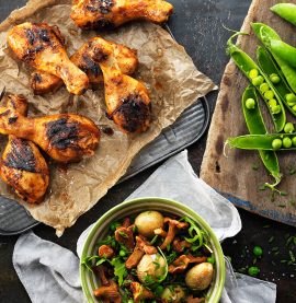 GRILLADE KYCKLINGBEN med sallad på färskpotatis och kantareller - Kronfågel