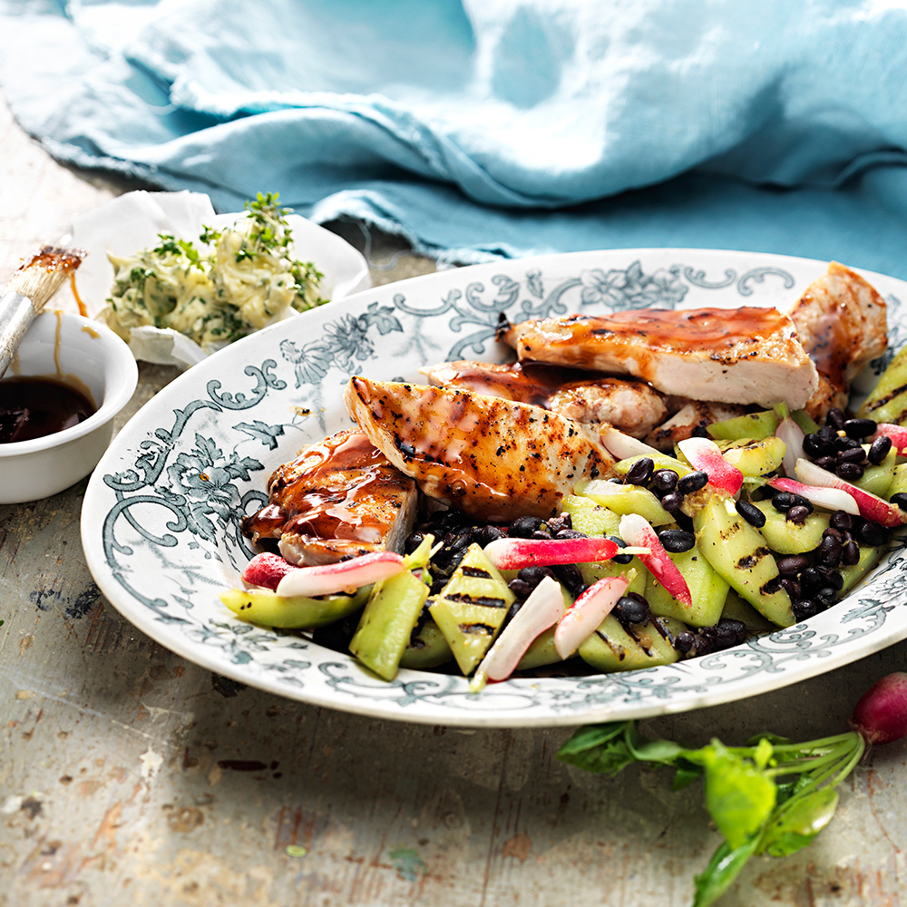 Minutfilé i äpple- och chiliglaze med grillad gurksallad och krassesmör