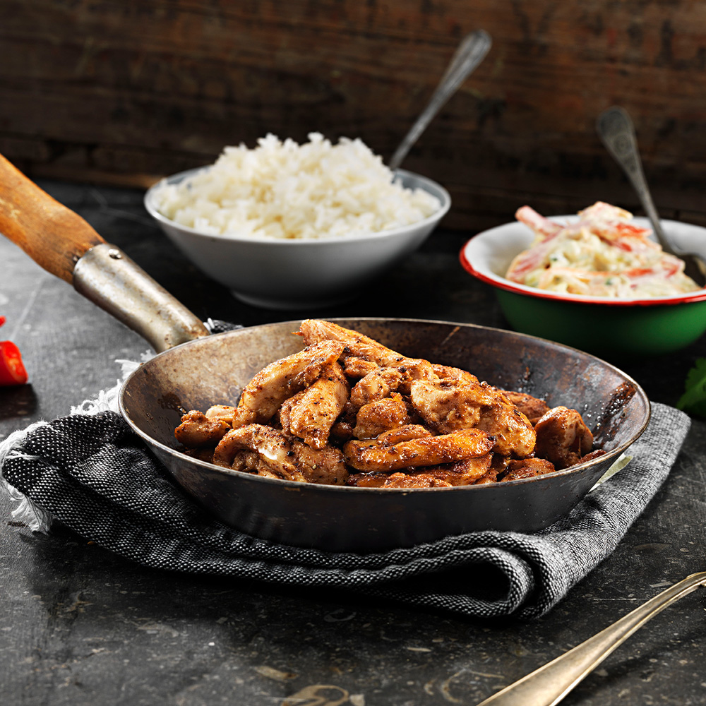 Kryddstekt-strimlad-lårfilé-med-ris-och-Indisk-raita