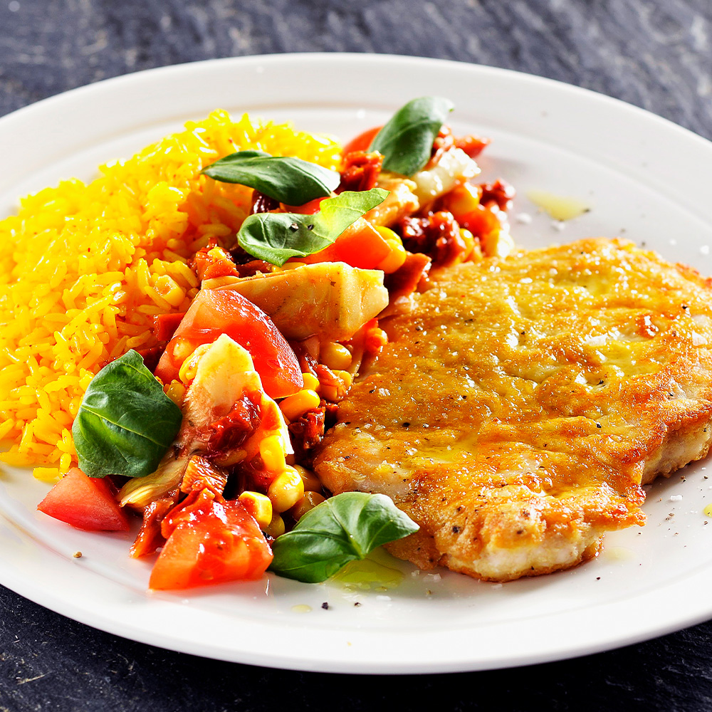 Kyckling-piccata-med-saffransris-och-tomatsallad
