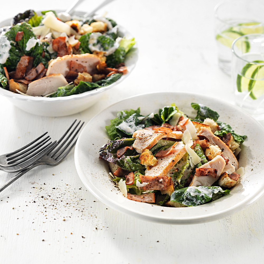 Sallad-på-Minutskivor-med-Caesaryoghurtdressing