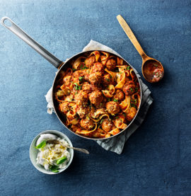 Italienska kycklingköttbullar med tomatsås