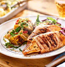 Baconlindad Minutfilé med Mac & Greens