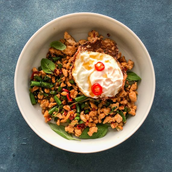 Chicken Stir-Fry med thaibasilika