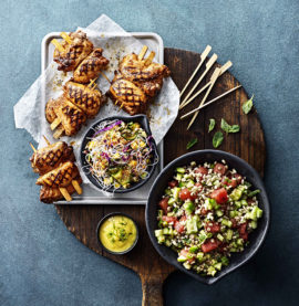 BBQ LÅRFILÉ BLACK GARLIC med glasnudelsallad och mangodressing
