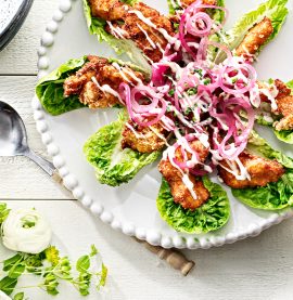 Pankofriterad kyckling med caesarsallad - Kronfågel