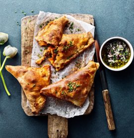 Kycklingpiroger med tomat och basilika - Recept