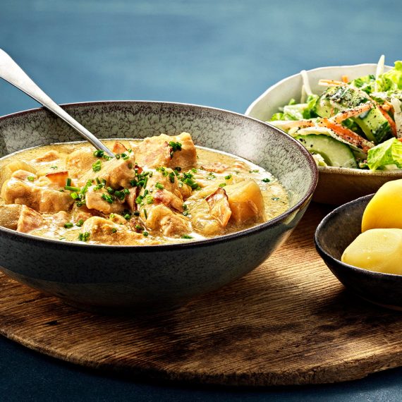 KYCKLINGRULLADER MED spenat- och ricottafyllning och matvetesallad - Kronfågel