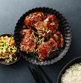 Kycklinglårfilé teriyaki med ris & sallad på sojabönor