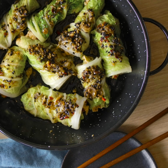 SPICY KÅLDUMPLINGS med kycklingfyllning