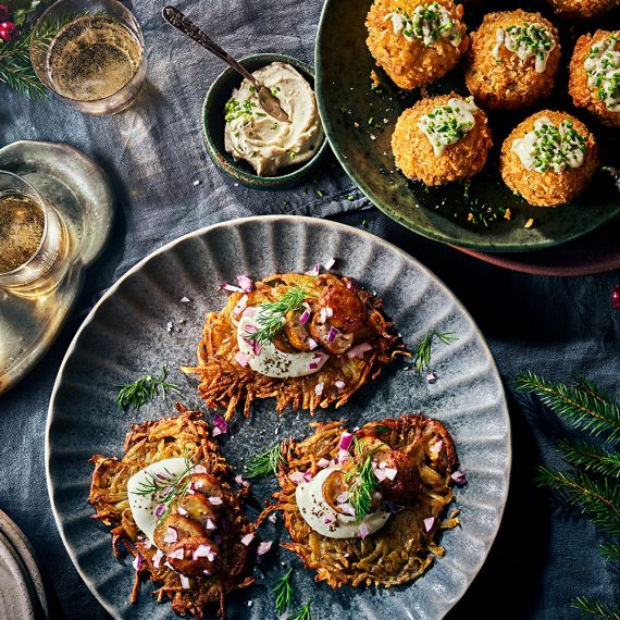 SNACKS PÅ kycklingkroketter och minirösti med kycklingköttbullar – Kronfågel