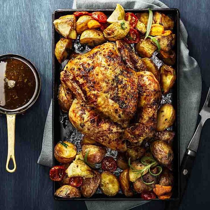 Gårdskyckling i ugn med rosmarin - hel kyckling i ugn